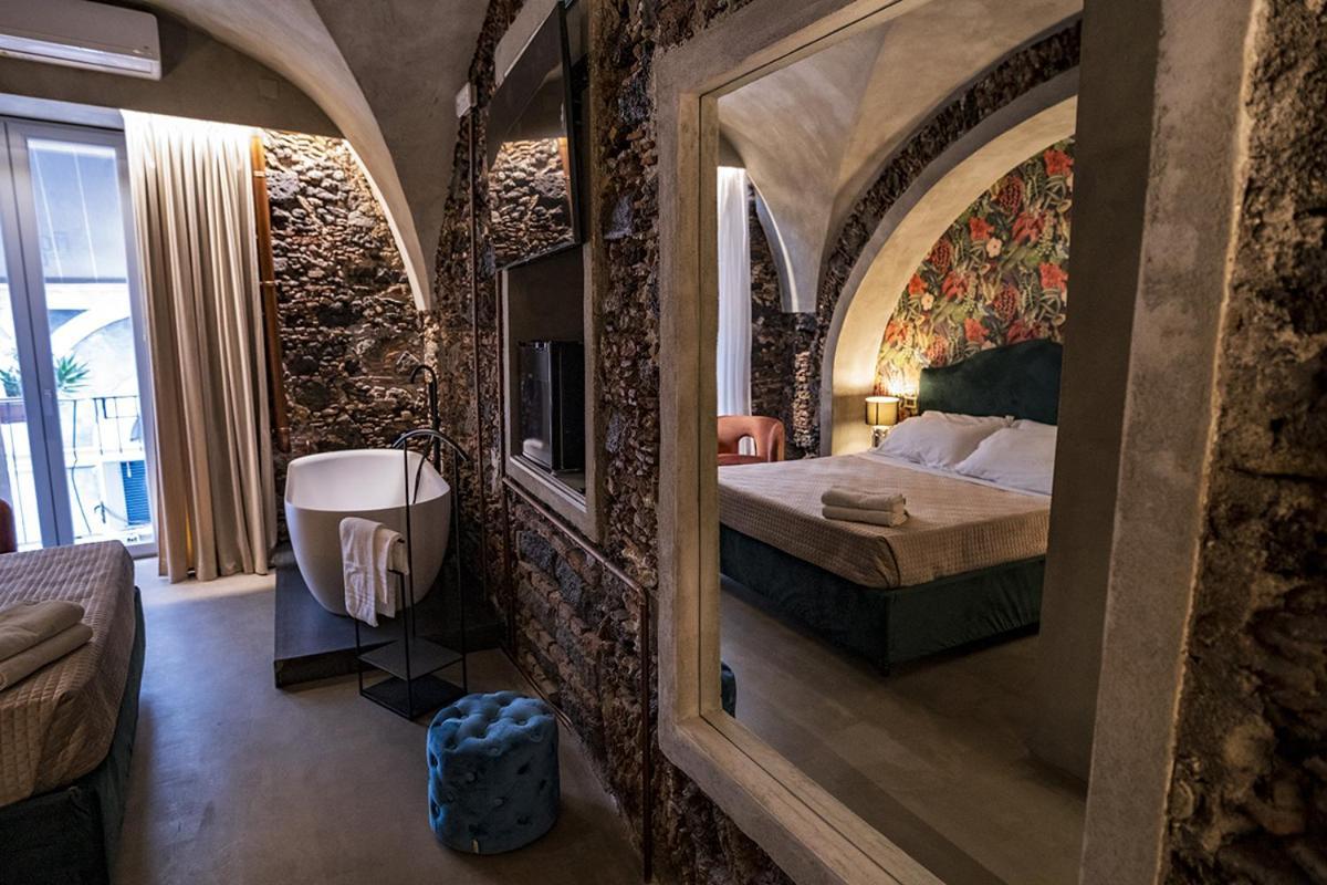 Charme Catania Central Suites Bagian luar foto