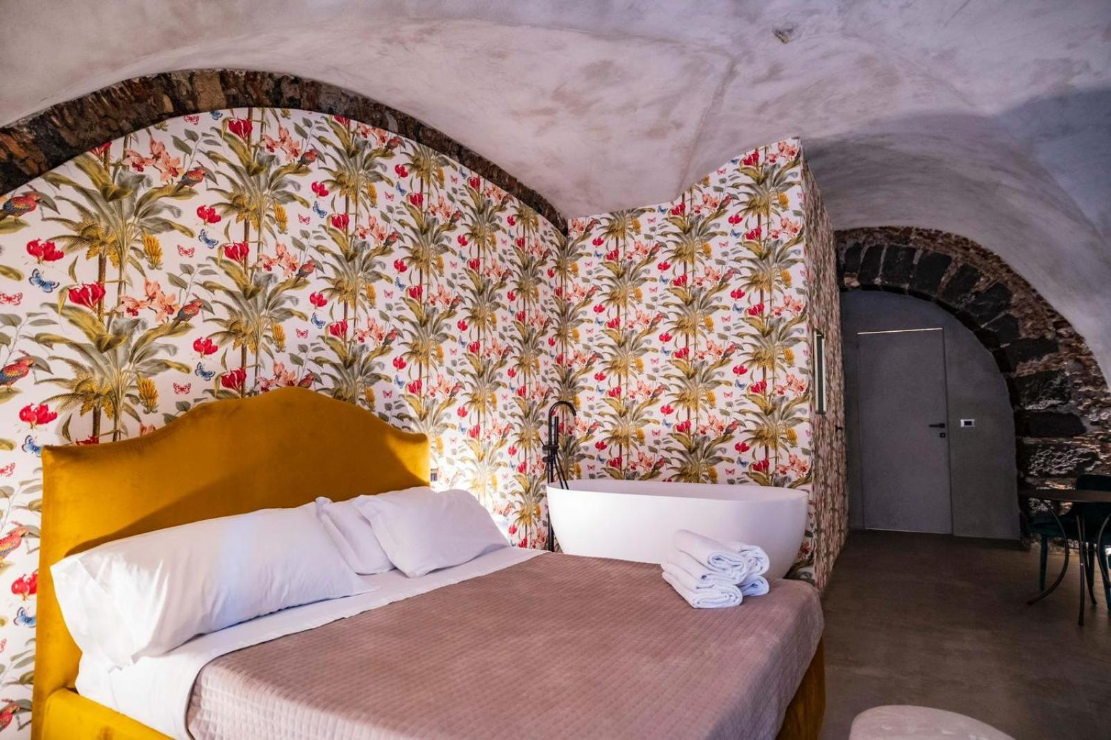 Charme Catania Central Suites Bagian luar foto