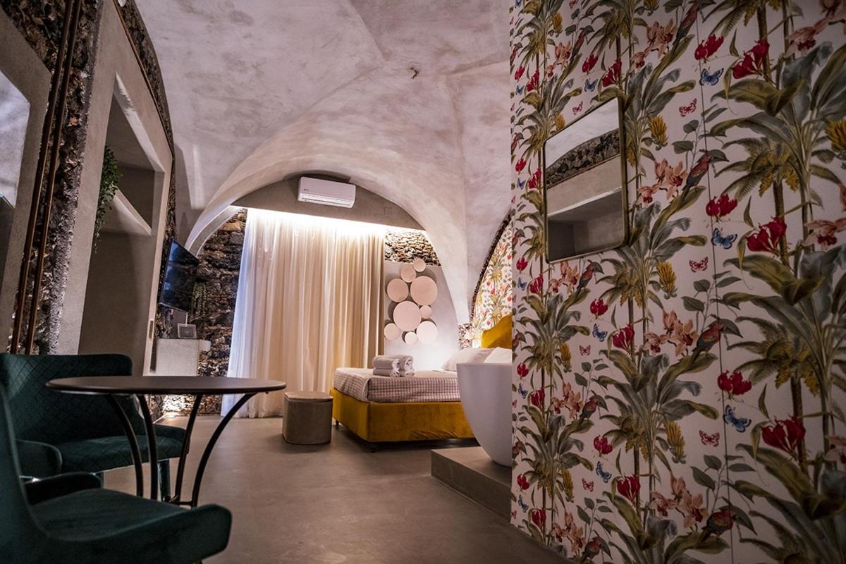 Charme Catania Central Suites Bagian luar foto