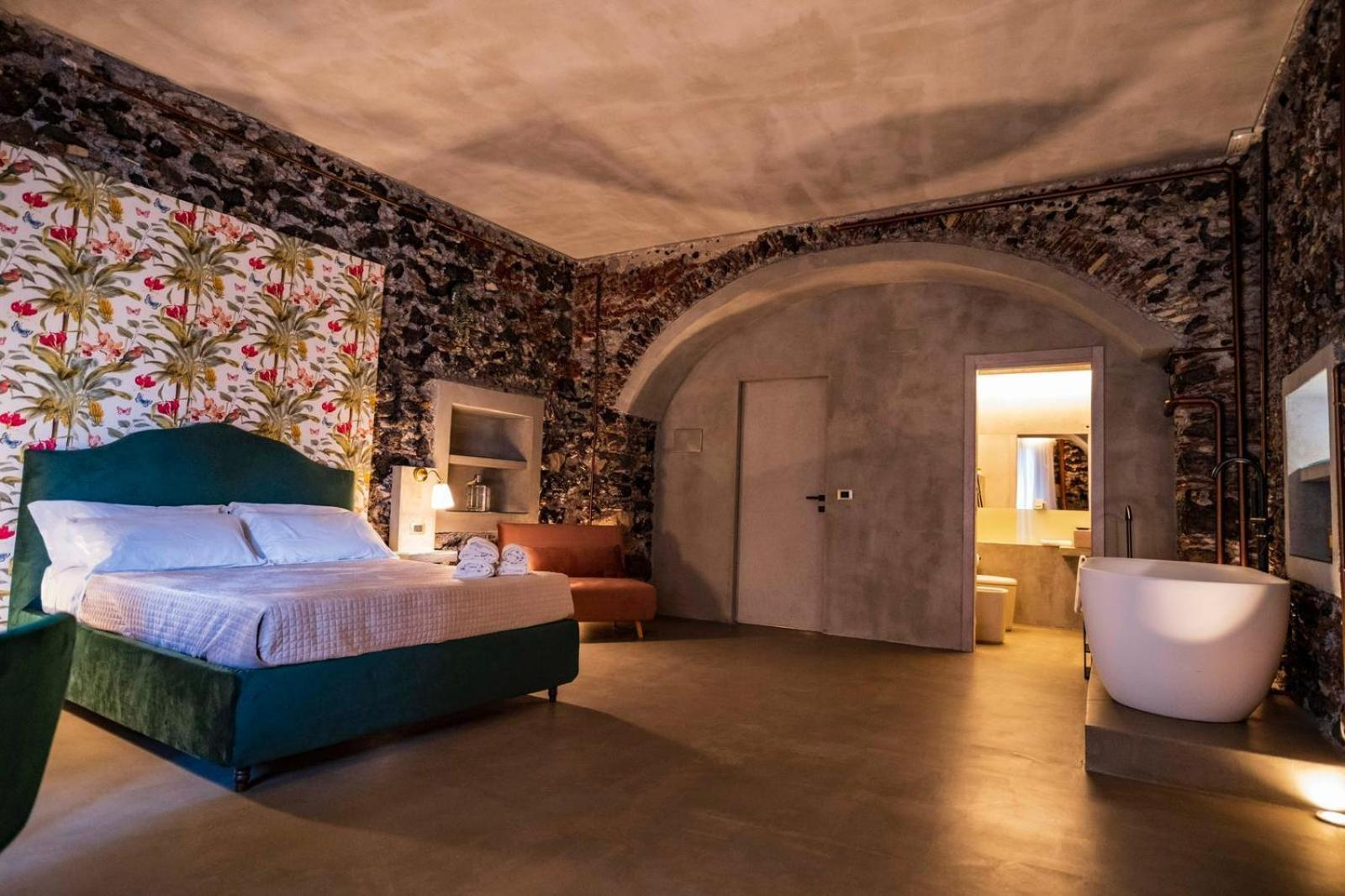 Charme Catania Central Suites Bagian luar foto
