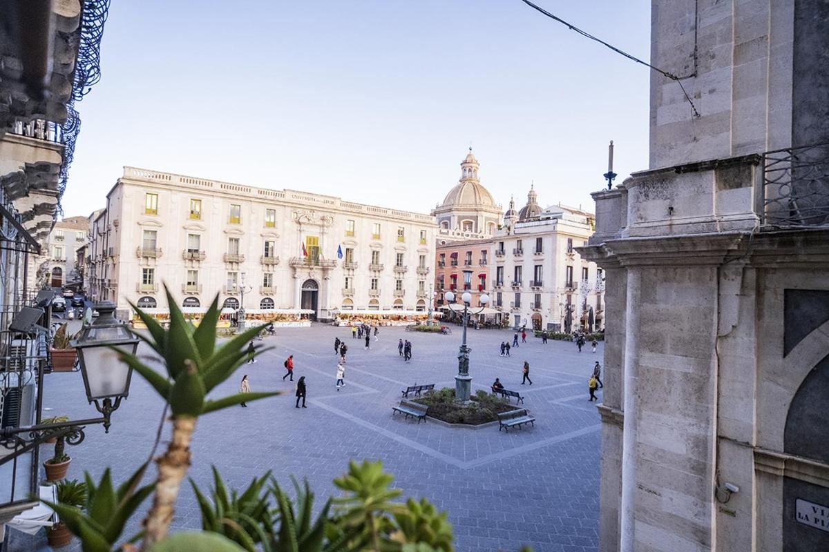 Charme Catania Central Suites Bagian luar foto