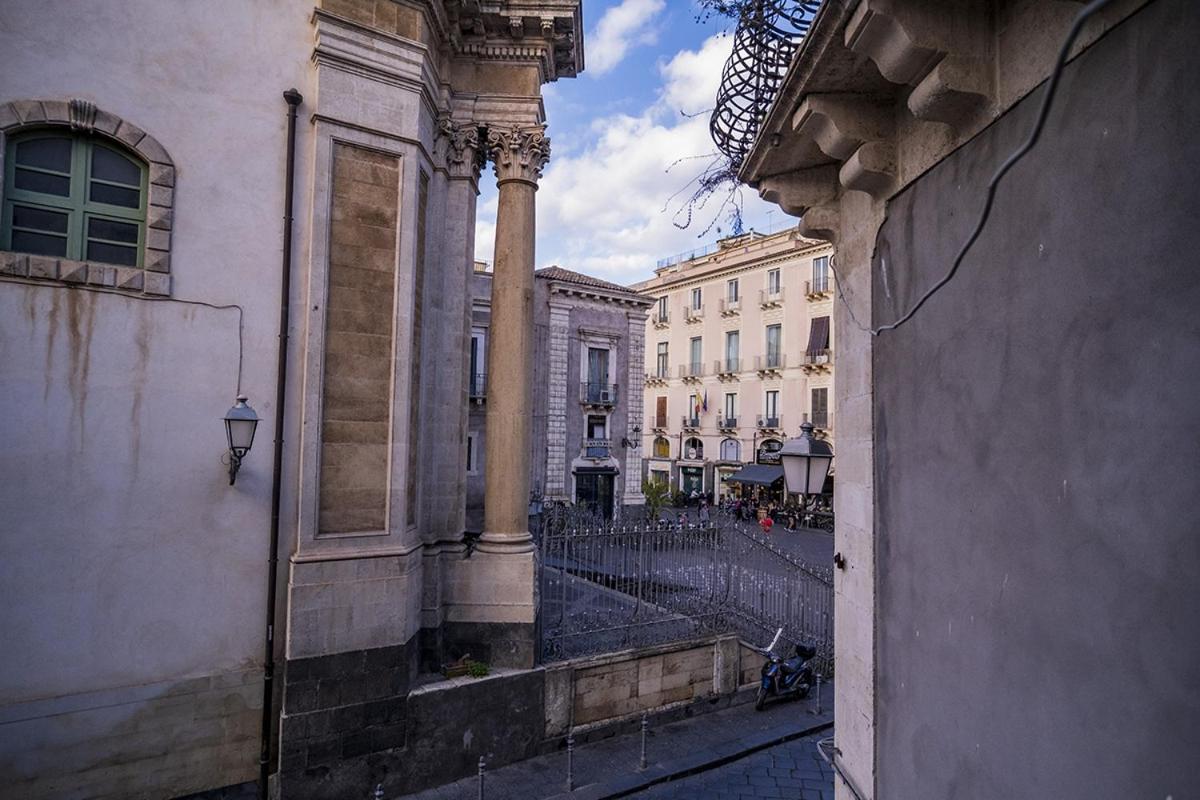 Charme Catania Central Suites Bagian luar foto