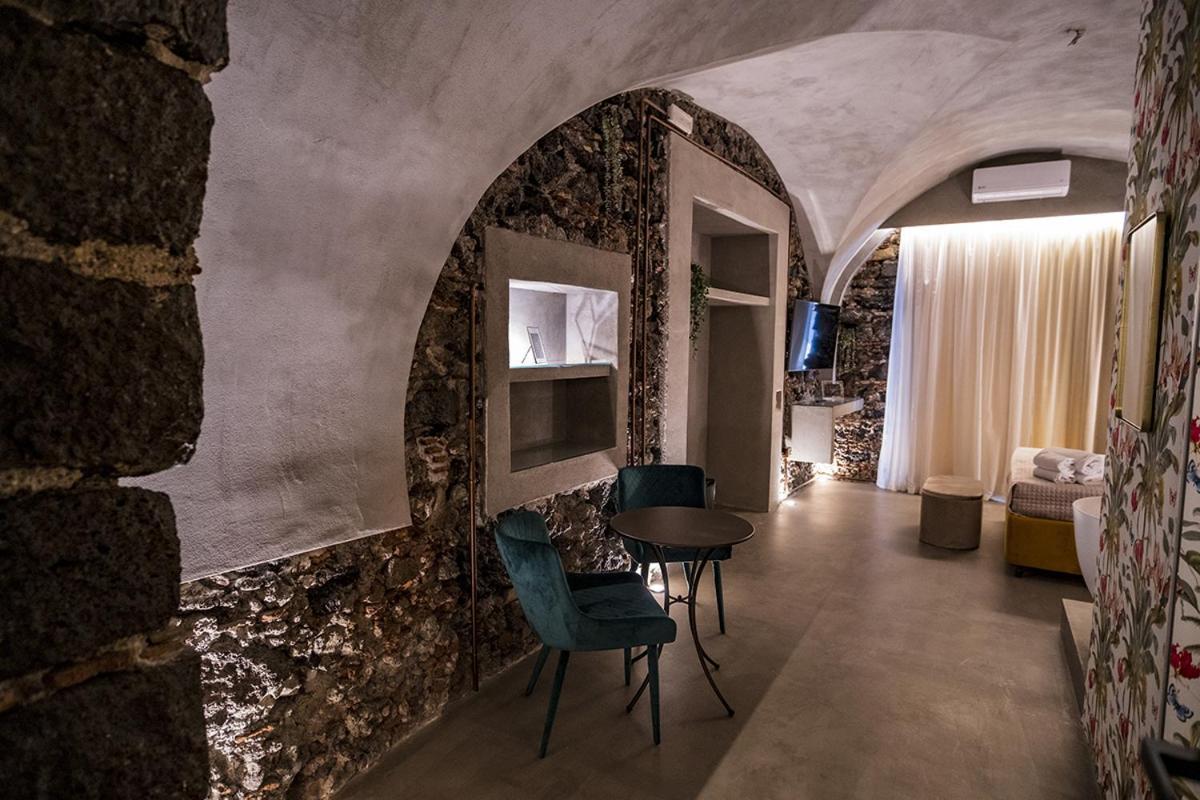 Charme Catania Central Suites Bagian luar foto
